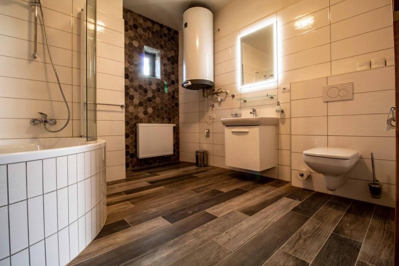 Residence Tvrz Skocice Eksteriør bilde