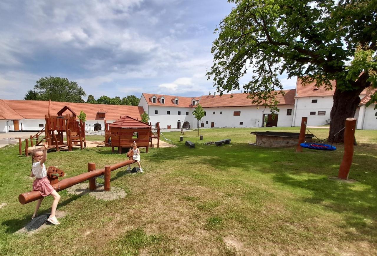 Residence Tvrz Skocice Eksteriør bilde