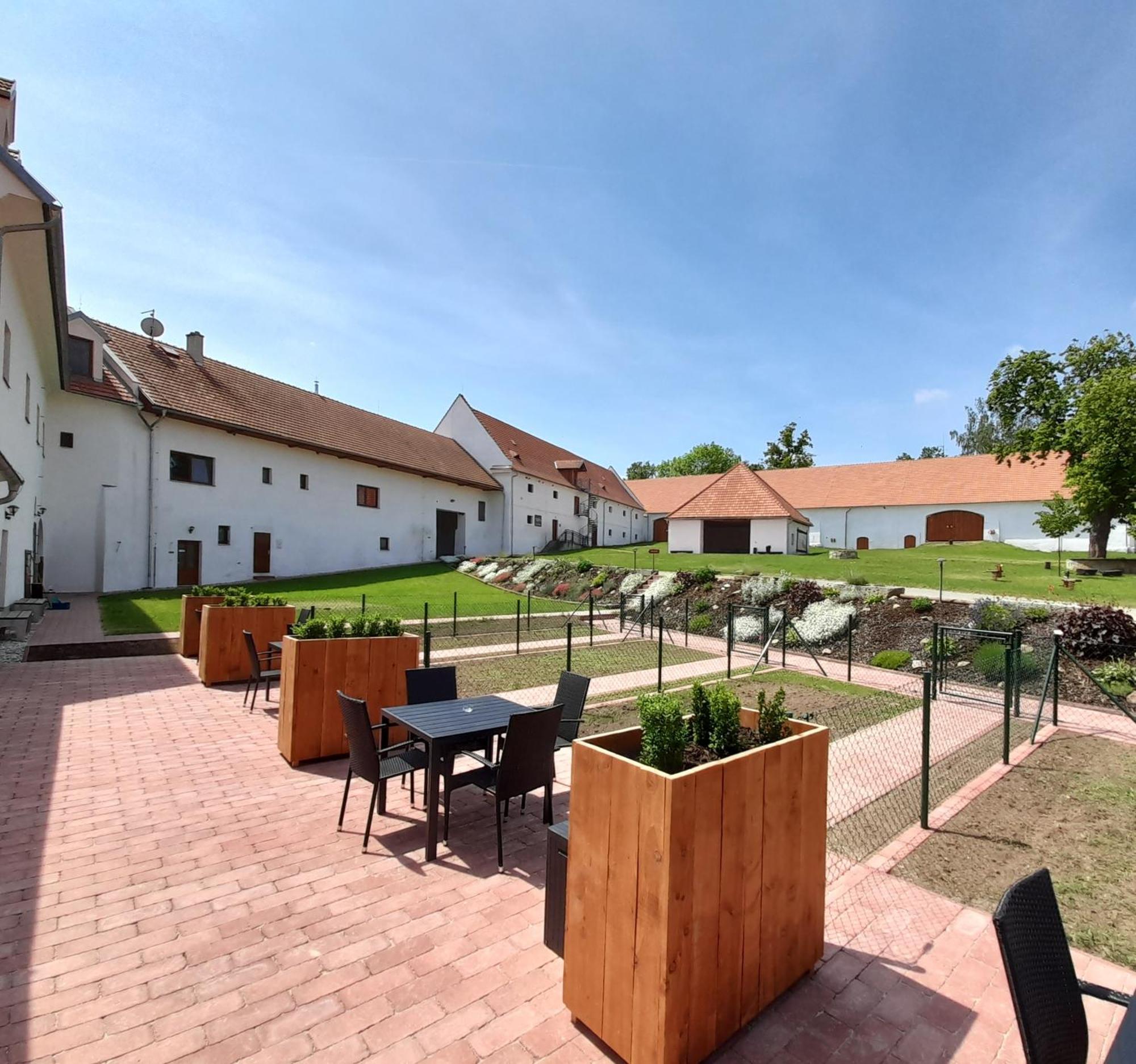 Residence Tvrz Skocice Eksteriør bilde